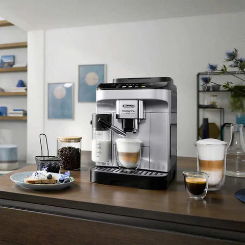 De'Longhi Machine à espresso automatique Magnifica Evo avec mousseur, moulin à café - ECAM29063SB reconditionné